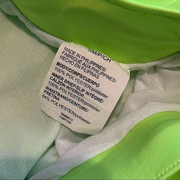 NWT Under Armour Women's Loose Fit Athletic Shorts Lime Green Small - Picture 5 of 5